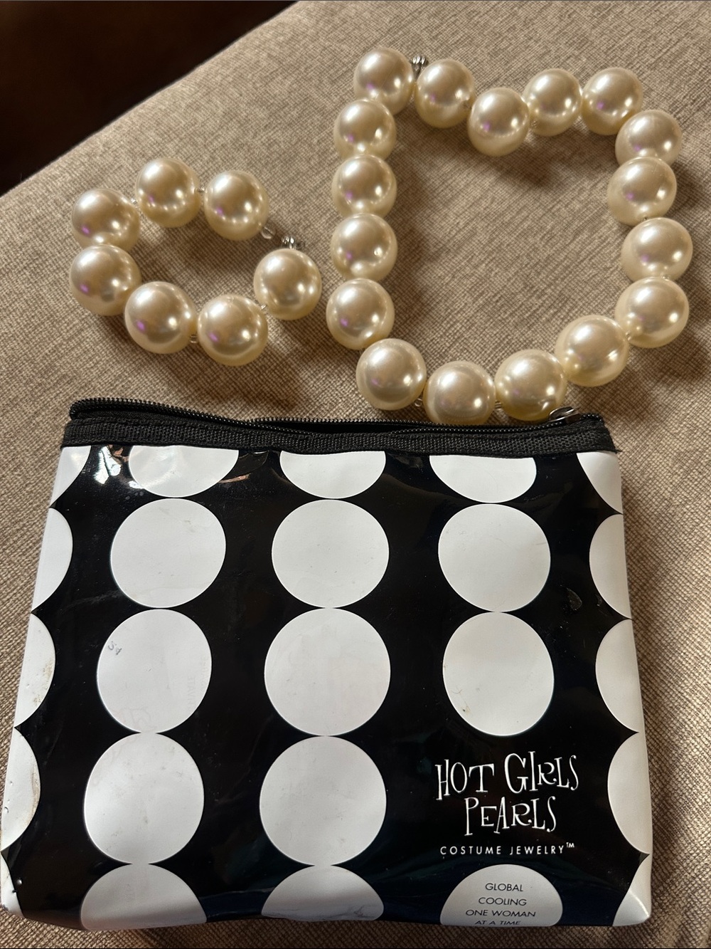Hot Girls Pearls cooling costume jewelry bracelet and necklace with freezer pouc